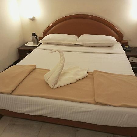 Hôtel Senthil Residency à Dindigul Extérieur photo