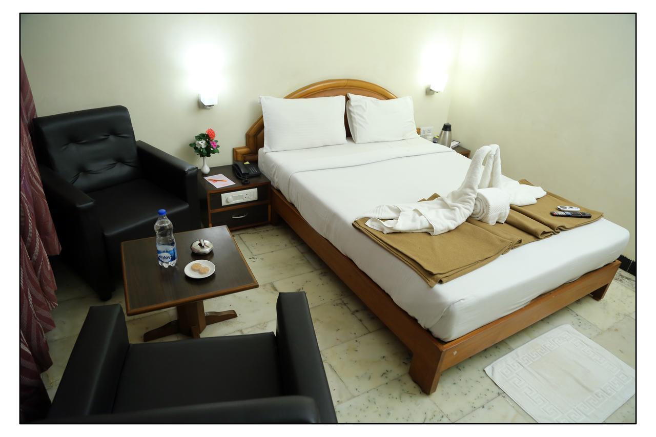 Hôtel Senthil Residency à Dindigul Chambre photo