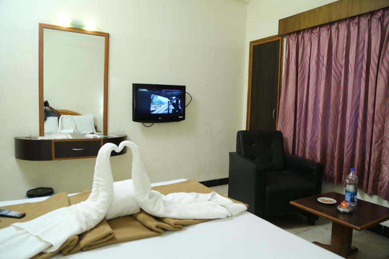 Hôtel Senthil Residency à Dindigul Extérieur photo